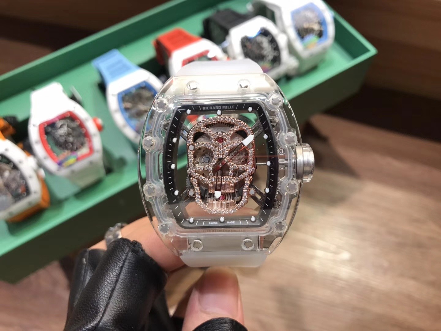 Richard Mille 리차드 밀. 제품 가격은 협의 가능합니다. 구매를 원하시면 WhatsApp +44 7985 939995로 문의해 주세요.