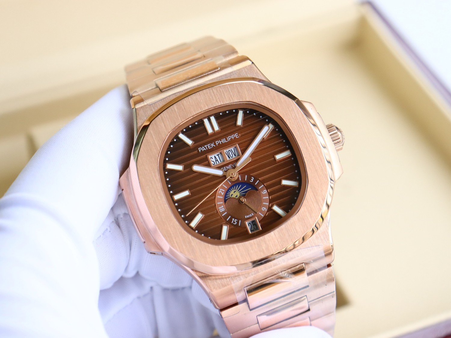 "강철 시계의 제왕, 영광 재현" 올해의 신제품 — 강철 시계의 제왕, 파테크 필립 '노틸러스' 멀티펑션 완전 신규 혜택 돌파!