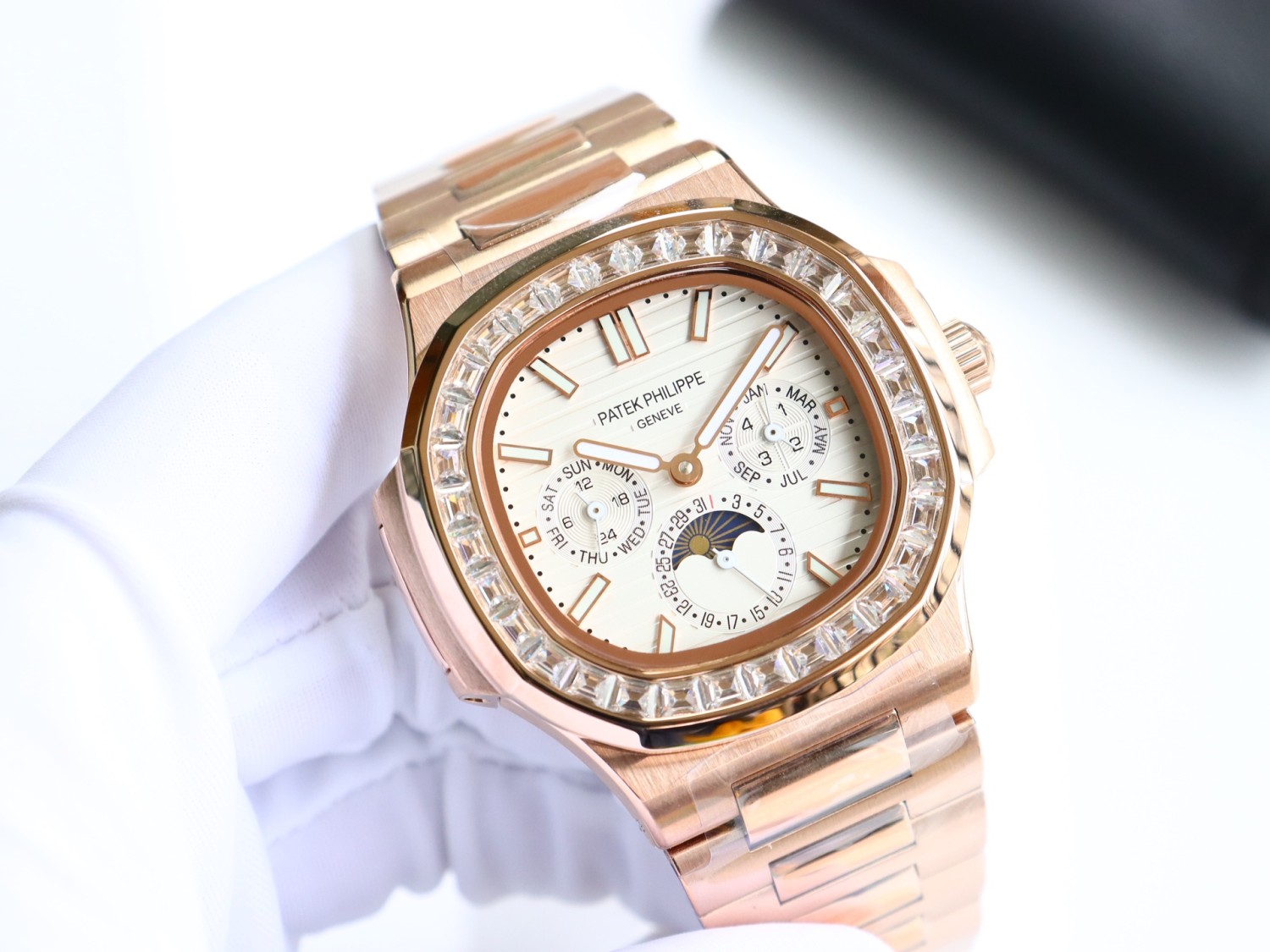 "강철 시계의 제왕, 그 영광을 다시 한번" 2026년도 신제품 - 강철 시계의 제왕, 파테크 필립 '노틸러스' 다기능 시계의 완전히 새로운 혜택이 찾아왔습니다!