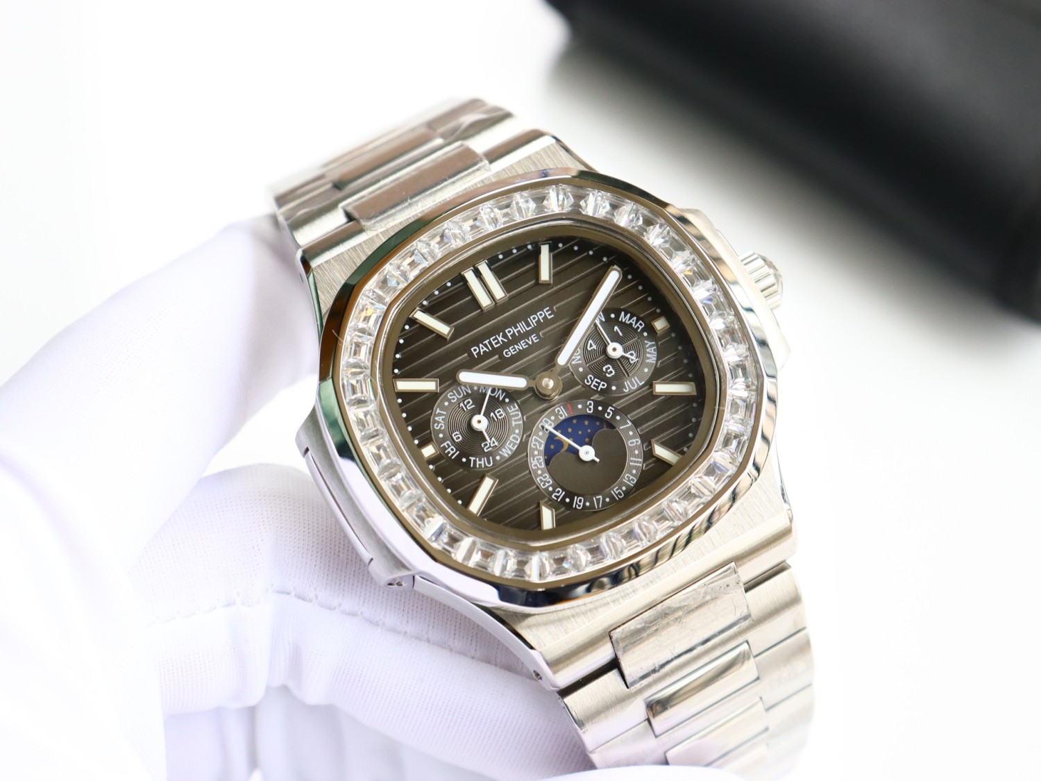 "강철 시계의 제왕, 그 영광을 다시 한번" 2026년도 신제품 - 강철 시계의 제왕, 파테크 필립 '노틸러스' 다기능 시계의 완전히 새로운 혜택이 찾아왔습니다!