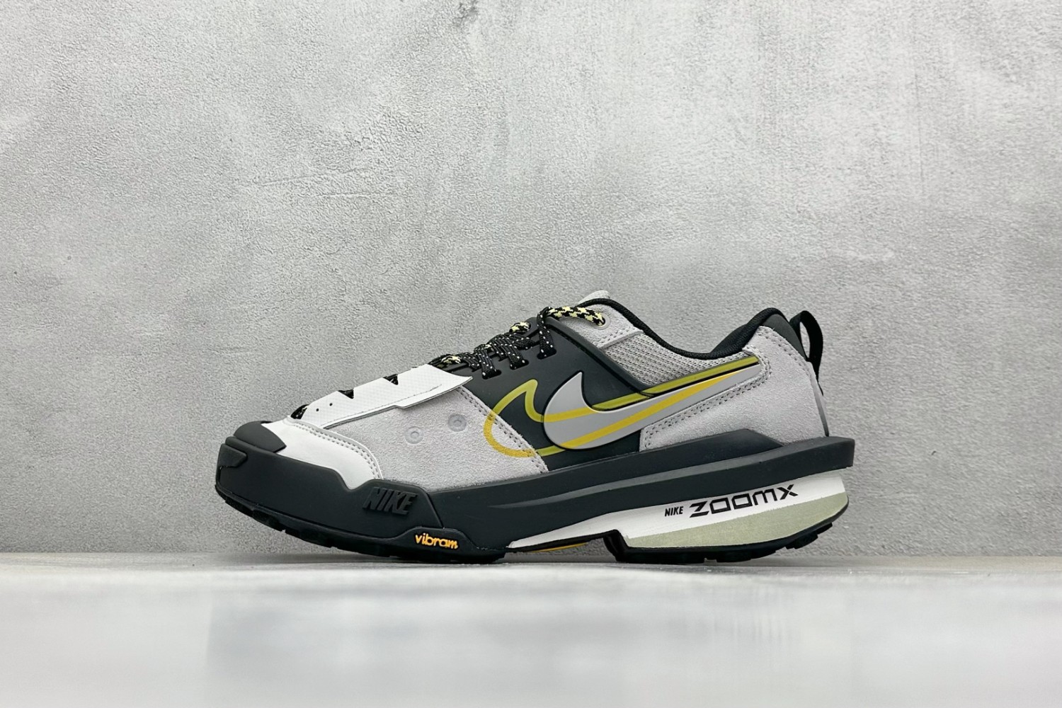 S 버전 Sacai x 나이키 제가마돔 SP 콜라보 에디션