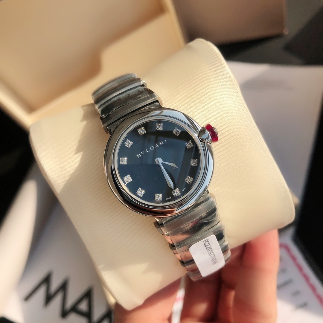 Bulgari 불가리.제품 가격은 협의 가능합니다. 구매를 원하시면 WhatsApp +44 7985 939995로 문의해 주세요.